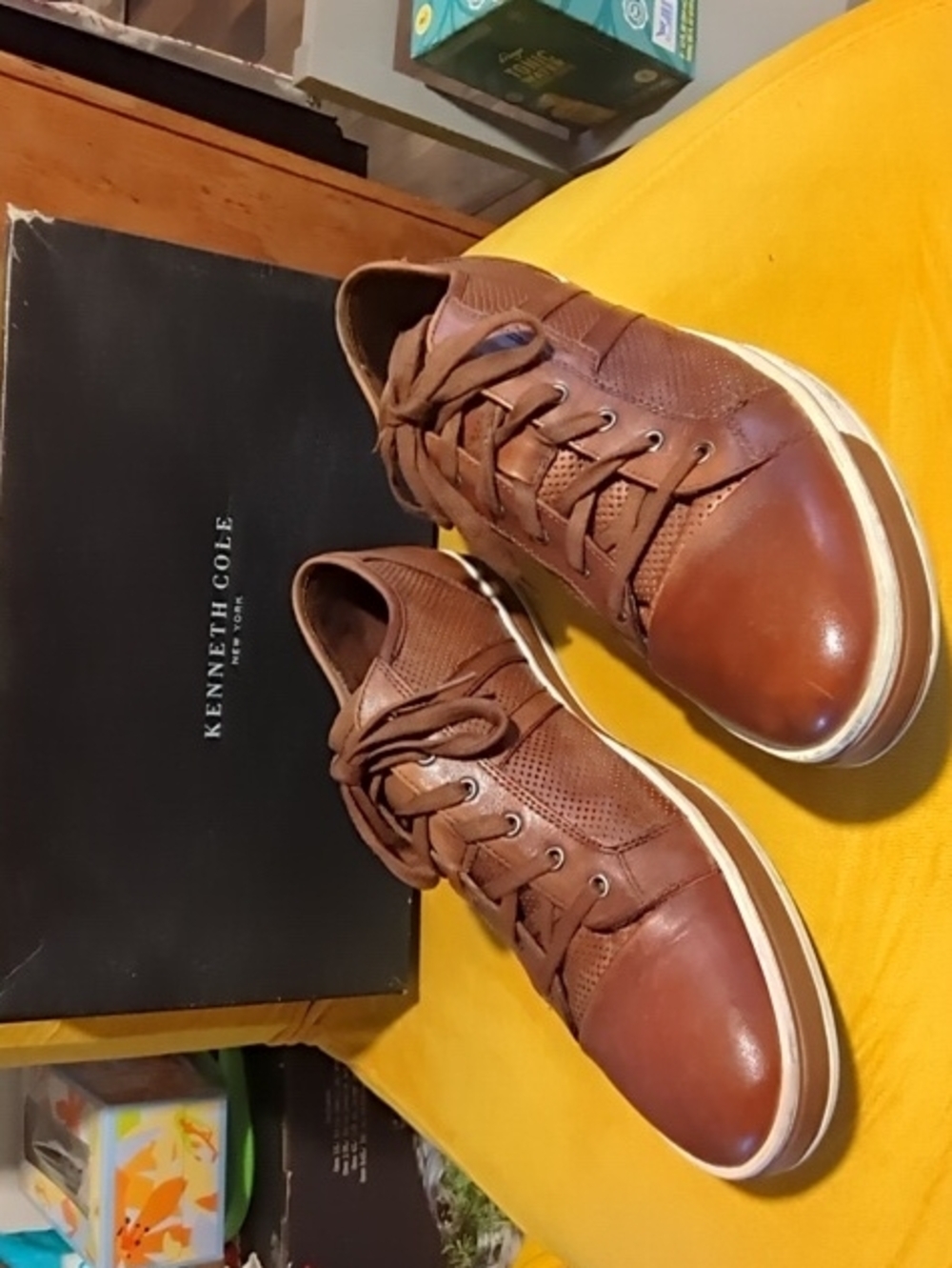 Kenneth Cole Men’s Brown Leather Lace-Up Sneakers